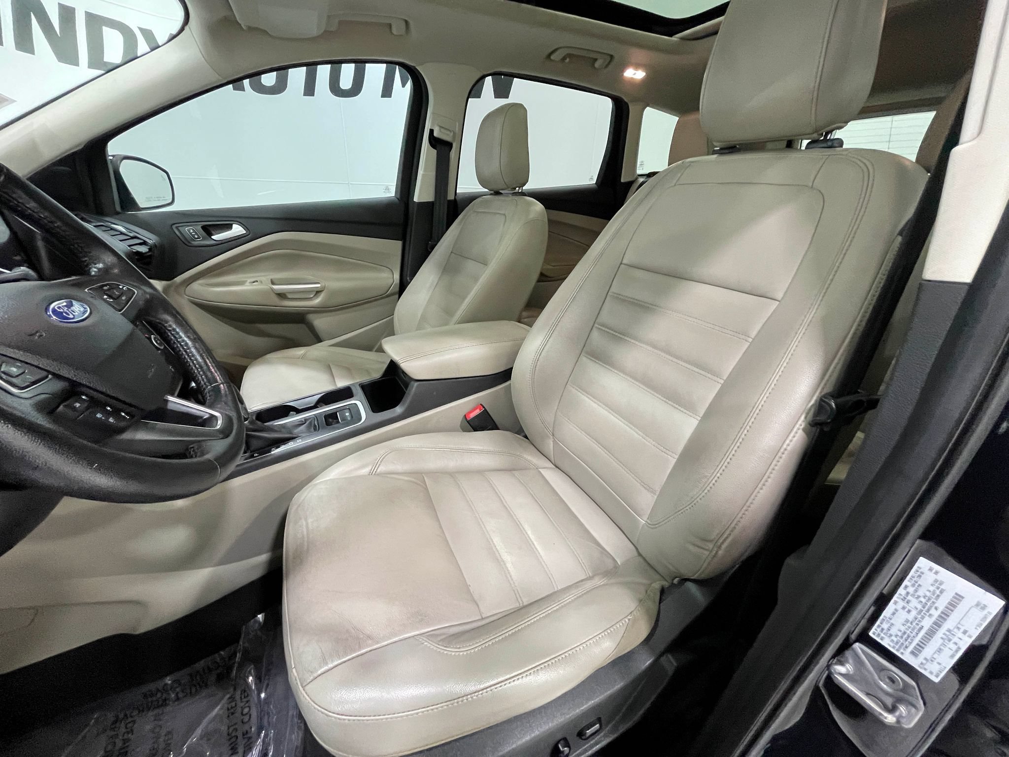 Used 2019 Ford Escape Titanium FWD image 14