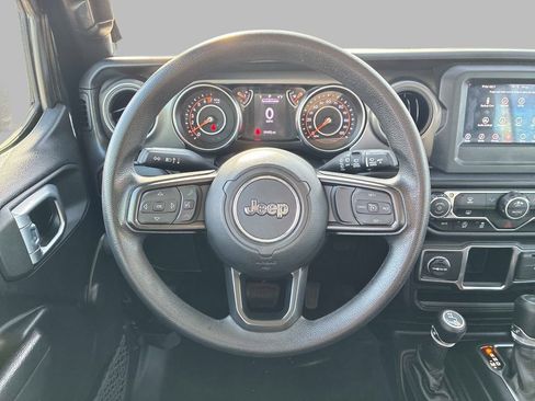 Used 2022 Jeep Wrangler Unlimited Sport image 15