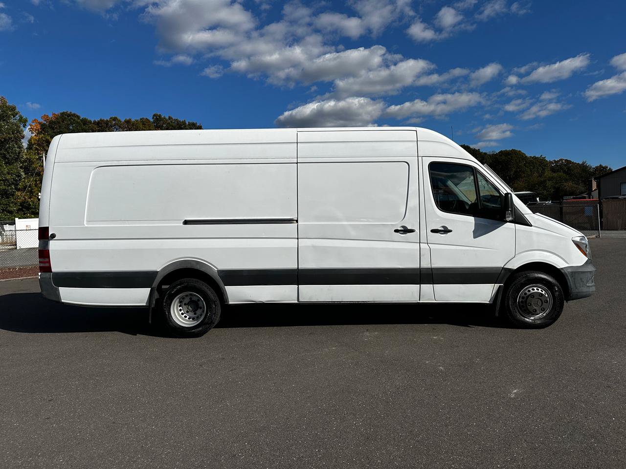 Used 2017 Mercedes-Benz Sprinter 3500 image 4