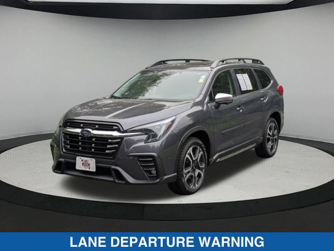 Used 2023 Subaru Ascent Limited w/ Technology Package AWD/4WD image 8