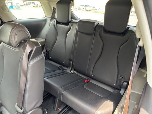 Used 2026 Kia Carnival FWD image 30