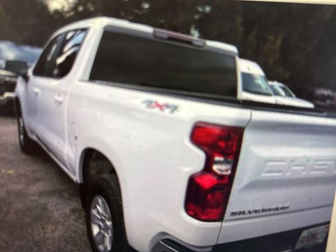 Used 2025 Chevrolet Silverado 1500 LT AWD/4WD image 4