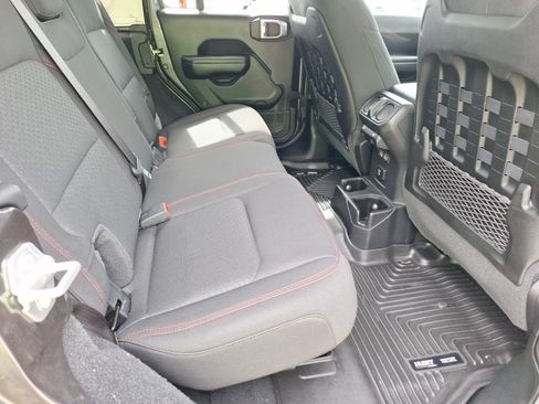 Used 2021 Jeep Wrangler Unlimited Rubicon AWD/4WD image 32
