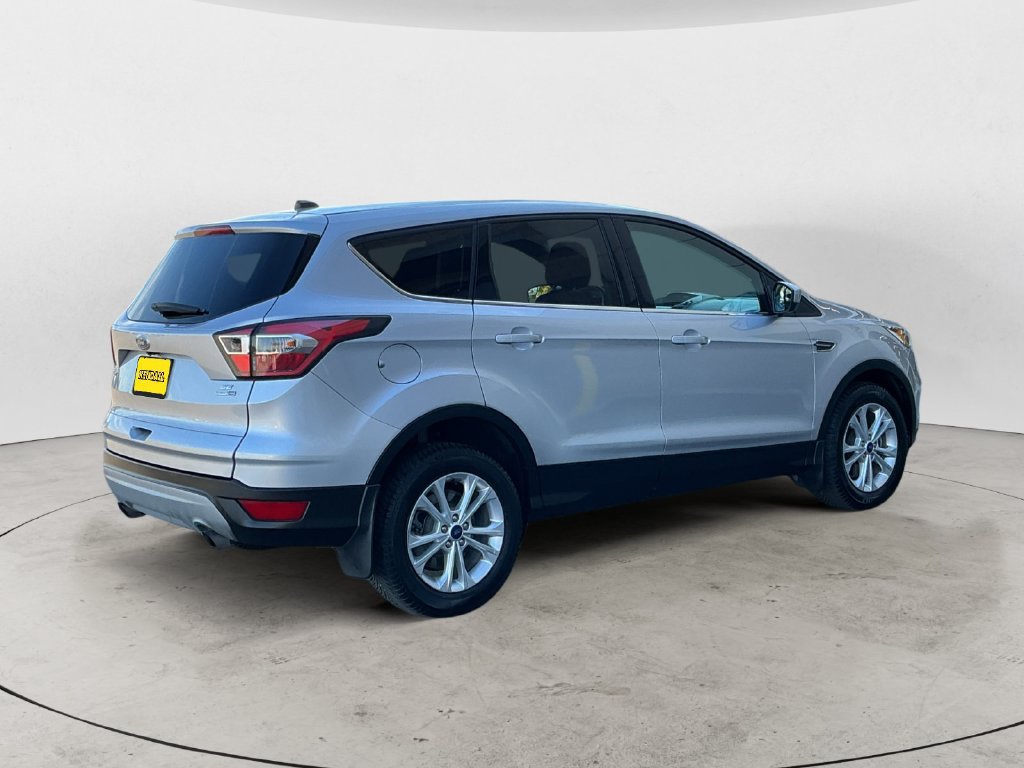 Used 2017 Ford Escape SE AWD/4WD image 8