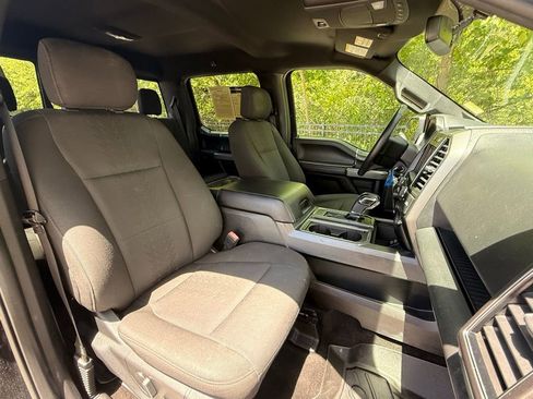 Used 2018 Ford F150 XLT w/ Equipment Group 302A Luxury AWD/4WD image 40
