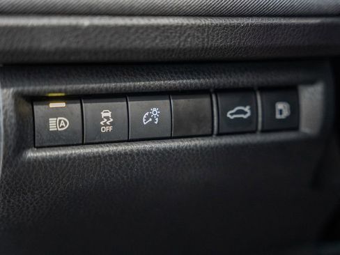 Used 2025 Toyota Camry LE image 36