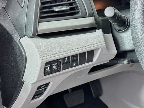 Certified 2019 Honda Odyssey EX image 10