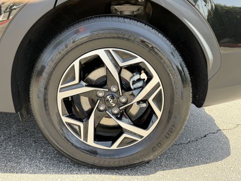 Certified 2024 Kia Sportage LX FWD image 11