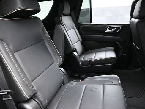 Used 2023 GMC Yukon SLT w/ SLT Luxury Package AWD/4WD image 37