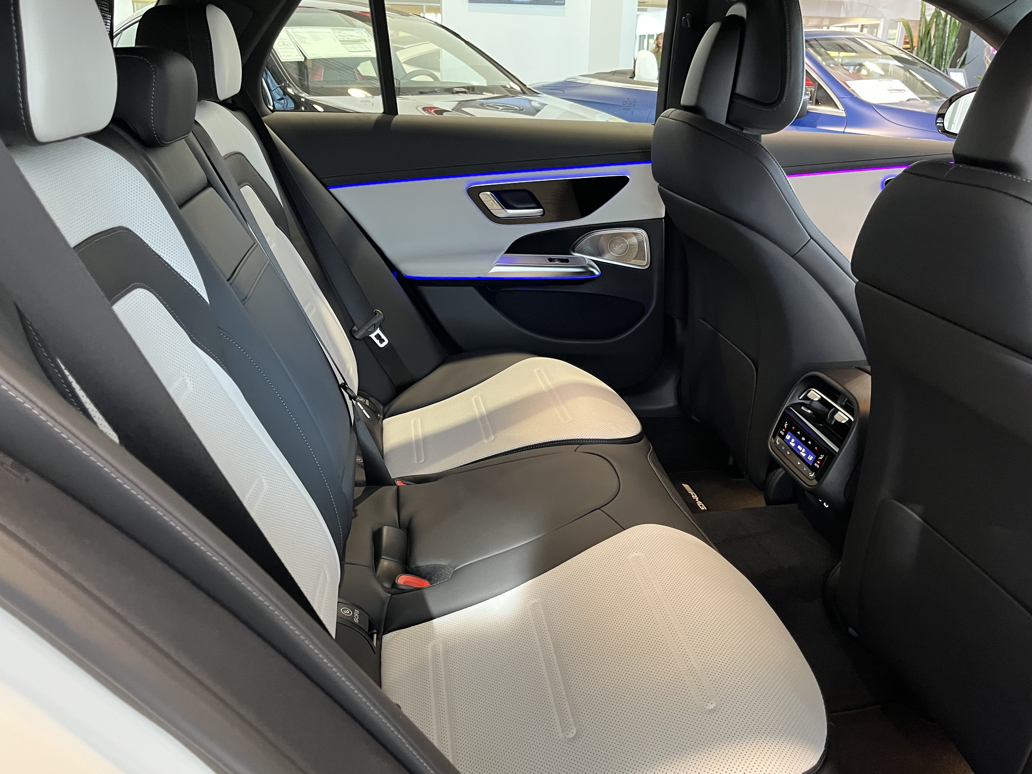 New 2026 Mercedes-Benz E 53 AMG e 4MATIC Wagon image 19