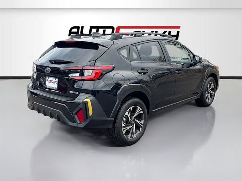 Used 2025 Subaru Crosstrek 2.0i Premium image 7