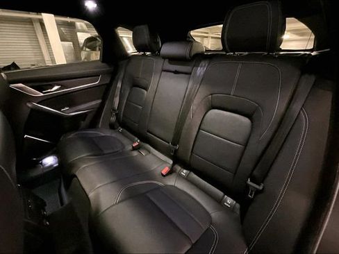 Certified 2025 Jaguar F-PACE R-Dynamic S image 17