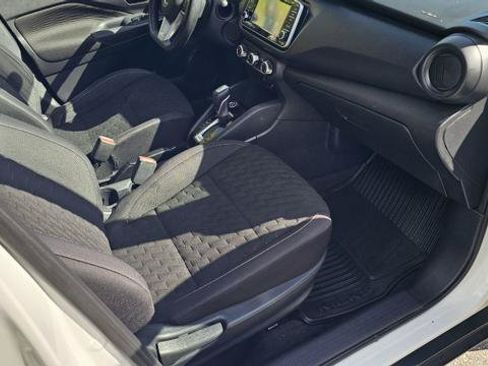 Used 2021 Nissan Kicks S FWD image 28