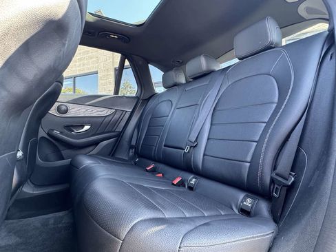 Used 2019 Mercedes-Benz GLC 300 4MATIC w/ AMG Line image 41