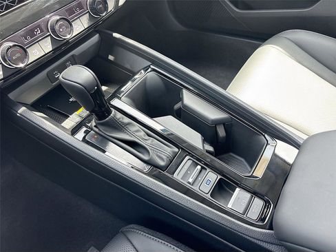 Certified 2025 Honda Accord EX-L image 19