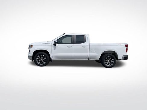Used 2023 Chevrolet Silverado 1500 LT AWD/4WD image 2