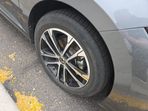 Used 2025 Volkswagen Jetta Sport image 3