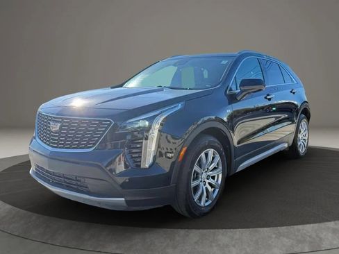 Used 2020 Cadillac XT4 Premium Luxury w/ Cold Weather Package AWD/4WD image 3