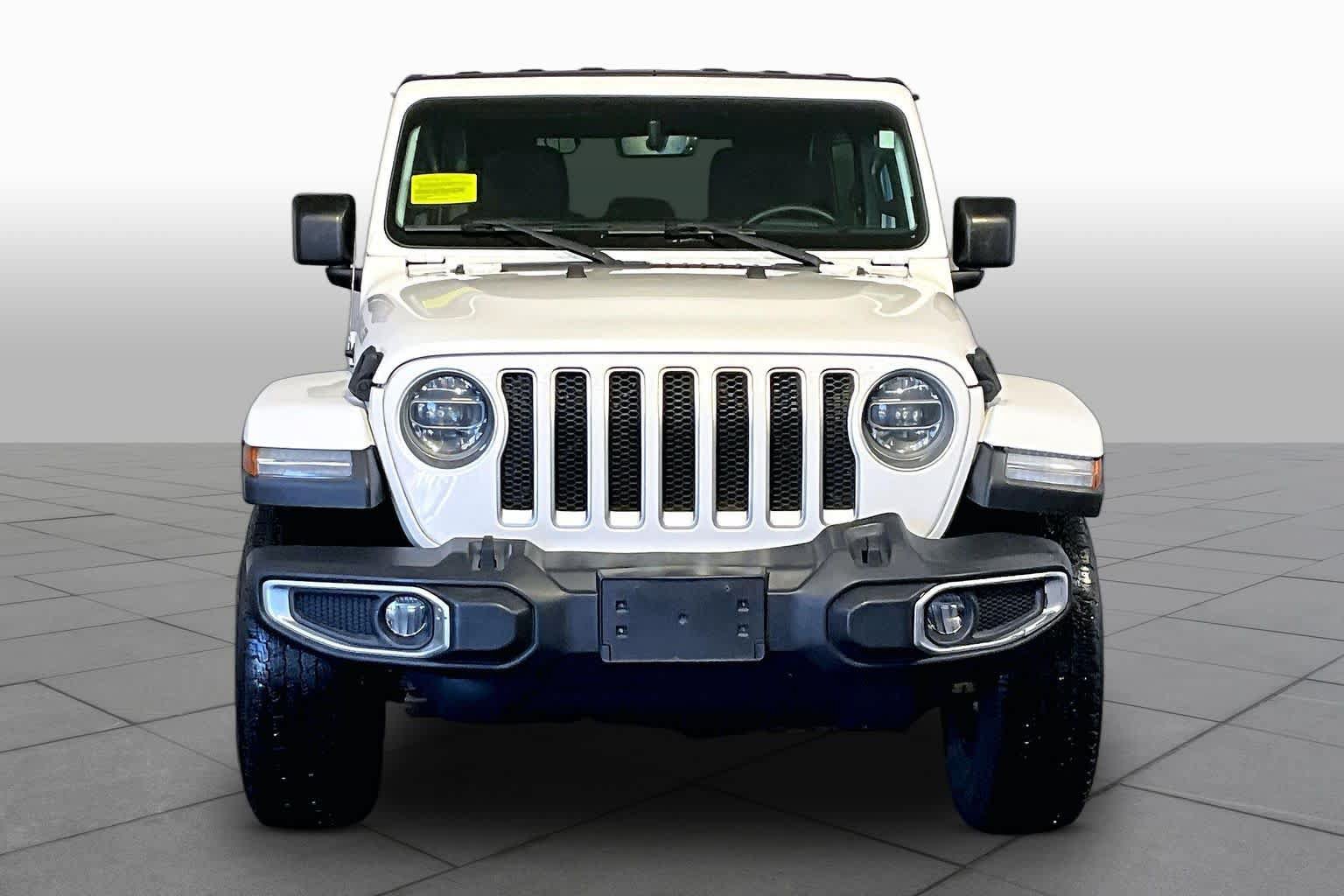 Used 2018 Jeep Wrangler Unlimited Sahara w/ Dual Top Group AWD/4WD image 4