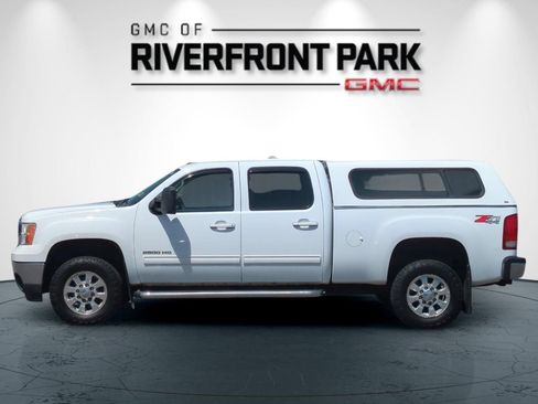 Used 2011 GMC Sierra 2500 SLT w/ SLT Convenience Package AWD/4WD image 6