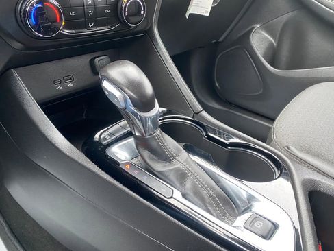 Used 2024 Buick Encore GX Preferred image 25