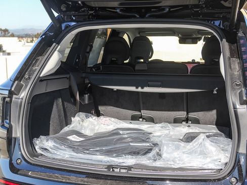 New 2025 Volvo EX90 Ultra w/ Protection Package Premier image 21