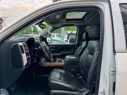 Used 2017 Chevrolet Silverado 1500 LTZ w/ Sport Package AWD/4WD image 23