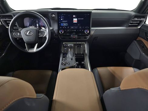 Used 2025 Lexus GX 550 w/ Cold Area Package AWD/4WD image 16