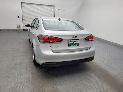 Used 2017 Kia Forte LX w/ LX Popular Package image 6