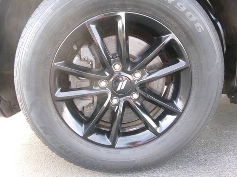 Used 2019 Dodge Journey SE FWD image 10