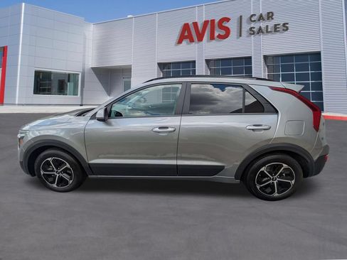 Used 2025 Kia Niro LX FWD image 10