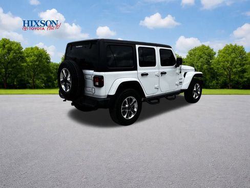 Used 2019 Jeep Wrangler Unlimited Sahara image 7