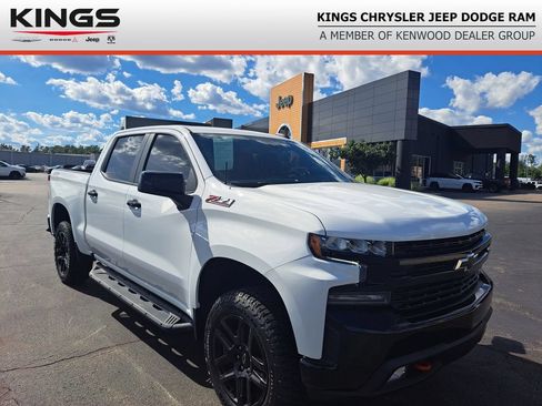 Used 2022 Chevrolet Silverado 1500 LT Trail Boss w/ Bed Protection Package AWD/4WD image 1