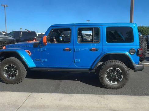 Used 2024 Jeep Wrangler Unlimited Rubicon 4xe AWD/4WD image 9