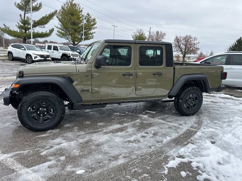 New 2026 Jeep Gladiator Sport image 17