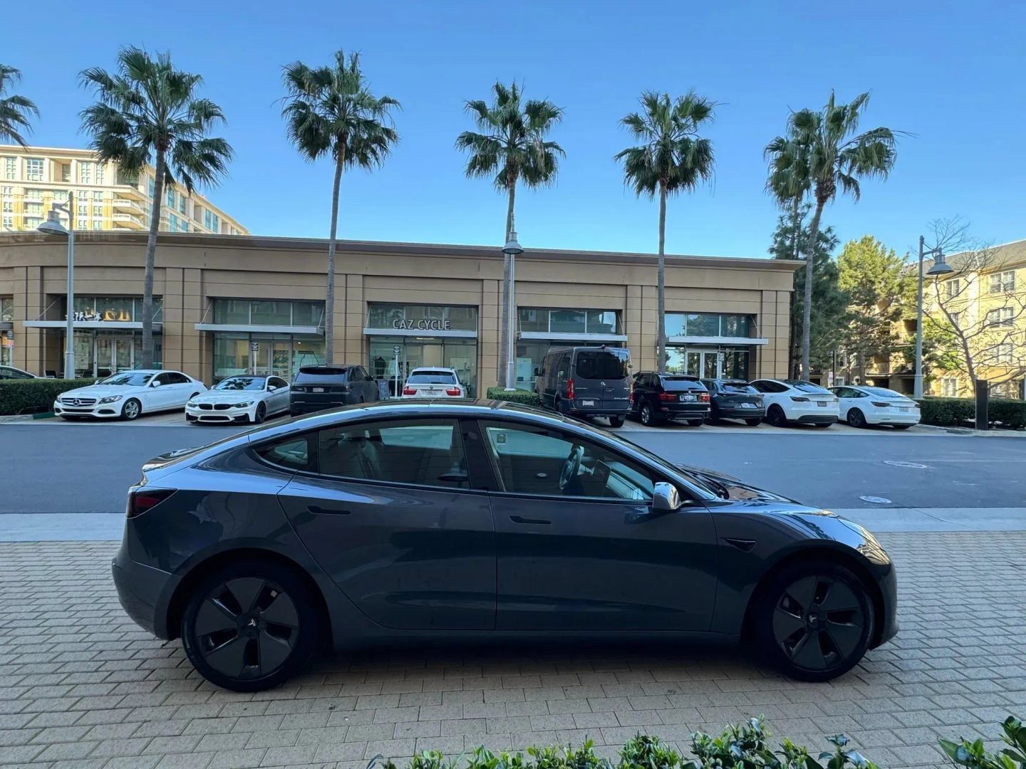 Used 2023 Tesla Model 3 Standard Range RWD image 5