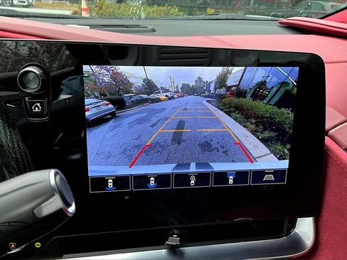 Used 2021 Chevrolet Corvette Stingray Premium Cpe w/ Z51 Performance Package image 18