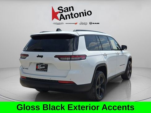 Used 2023 Jeep Grand Cherokee L Laredo image 8