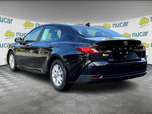 Used 2025 Toyota Camry LE image 4