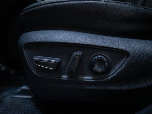 Used 2022 Toyota Highlander XSE image 22