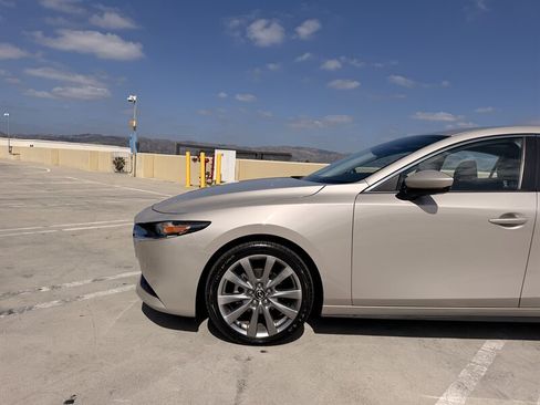 Used 2025 MAZDA MAZDA3 s FWD image 2