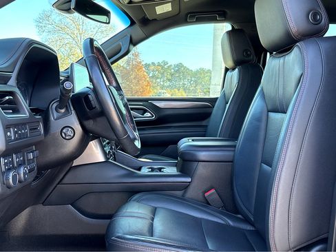 Used 2021 Chevrolet Tahoe RST w/ Luxury Package image 19