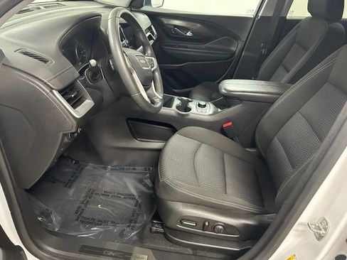 Used 2023 GMC Terrain SLE w/ Driver Convenience Package AWD/4WD image 12