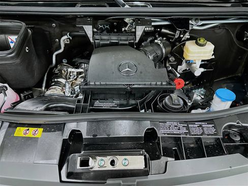 New 2025 Mercedes-Benz Sprinter 2500 image 27