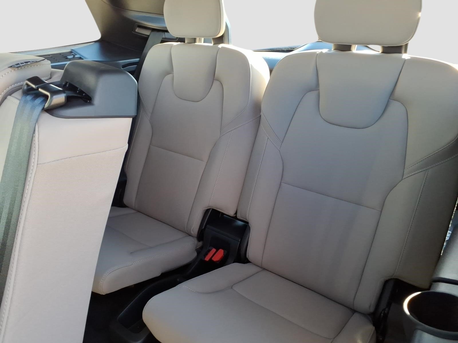 Used 2026 Volvo XC90 B6 Plus w/ Protection Package Premier AWD/4WD image 15