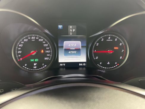 Used 2019 Mercedes-Benz GLC 300 4MATIC image 16