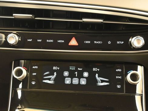 New 2026 Genesis GV70 2.5T image 32