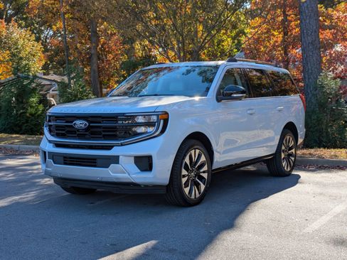 New 2025 Ford Expedition Platinum w/ Platinum Ultimate Package image 6