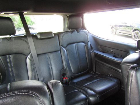 Used 2024 Jeep Wagoneer Series II AWD/4WD image 30