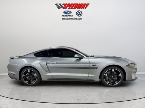 Used 2021 Ford Mustang GT Premium w/ Equipment Group 401A RWD image 4